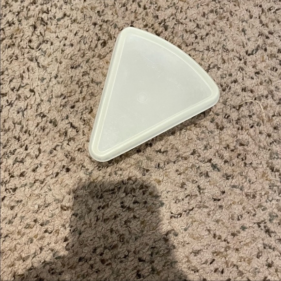 Tupperware Triangle Container - Picture 2 of 3